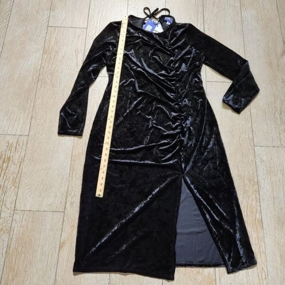 Future Collective Kahlana Barfield Black Velvet Dress 1X - Picture 8 of 13